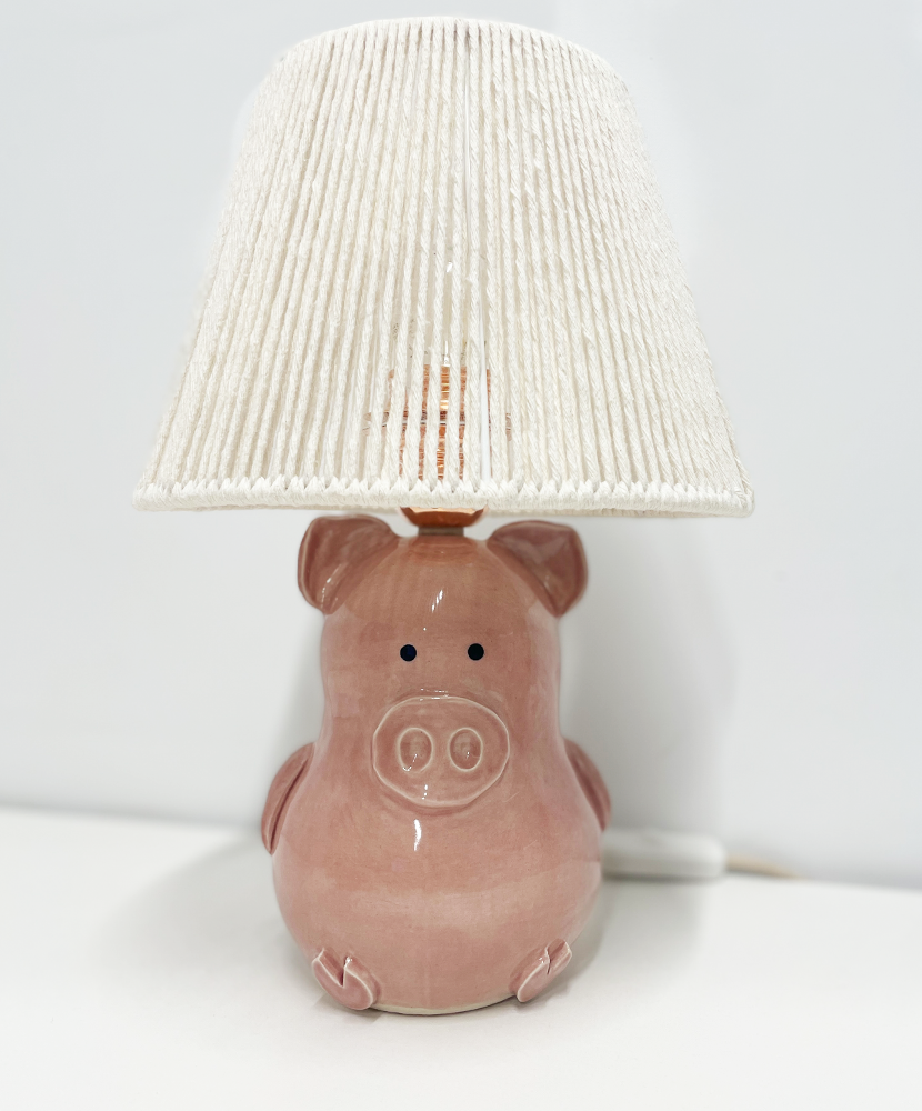 Lampa ceramiczna Świnka, wykonana ręcznie